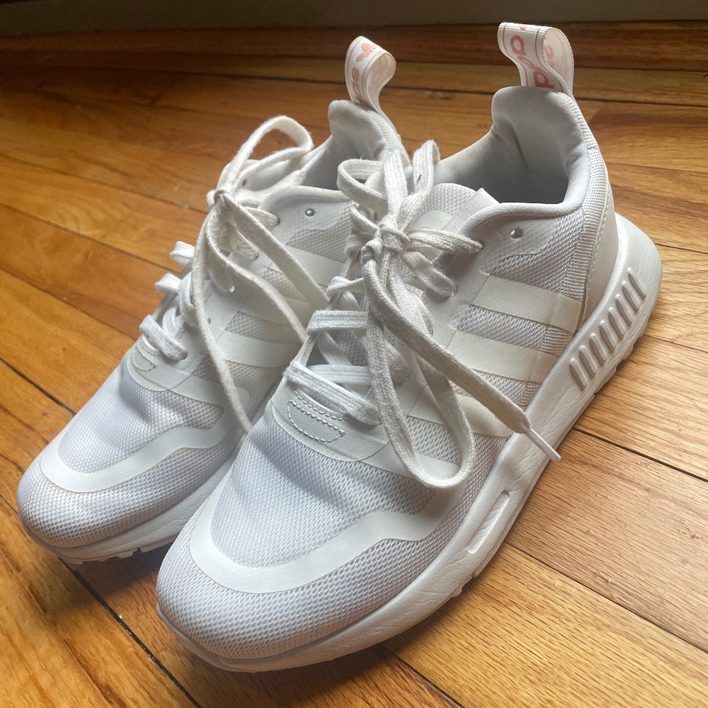 Women’s adidas sneakers size 6 1/2